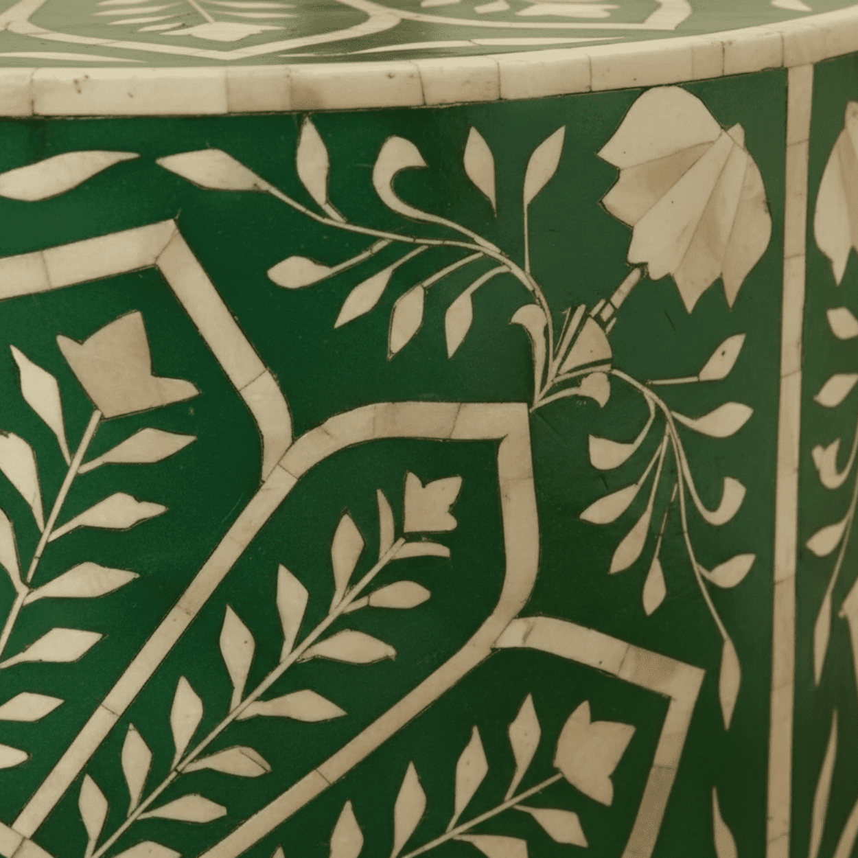 Bone Inlay Green Round bedside table - Image 4