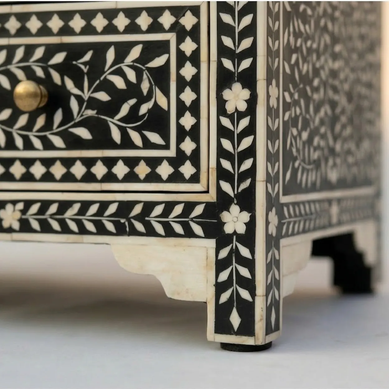 Bone Inlay Black 7 Chest of Drawer - Image 6