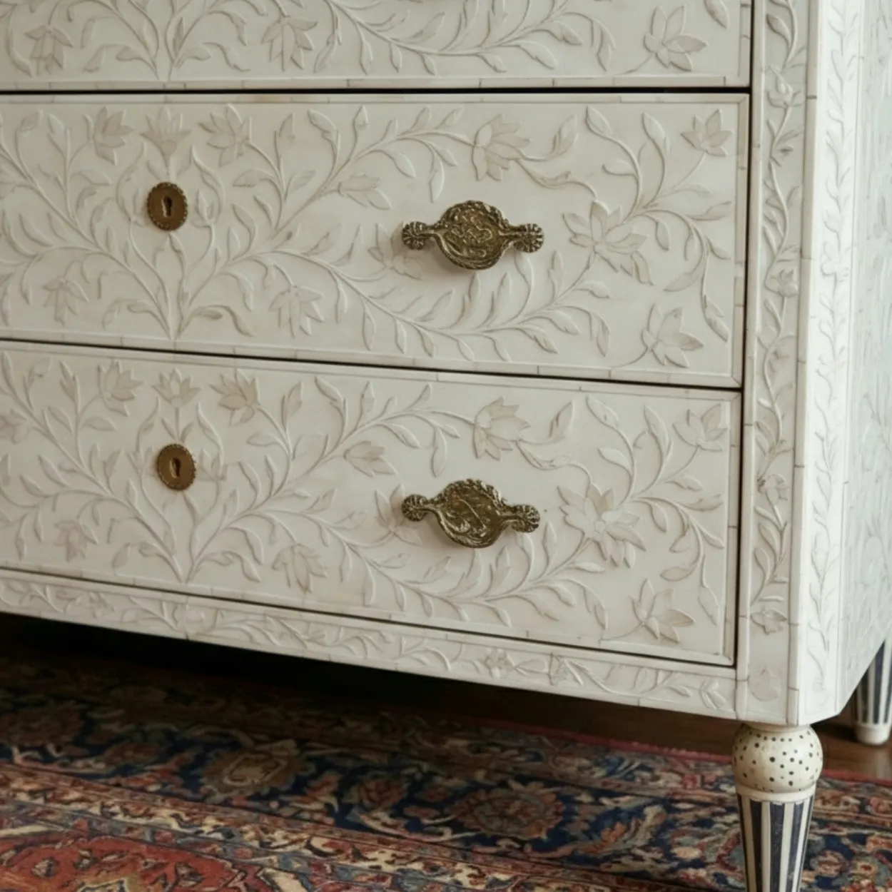 Bone Inlay White 3 Chest of Drawer - Image 6
