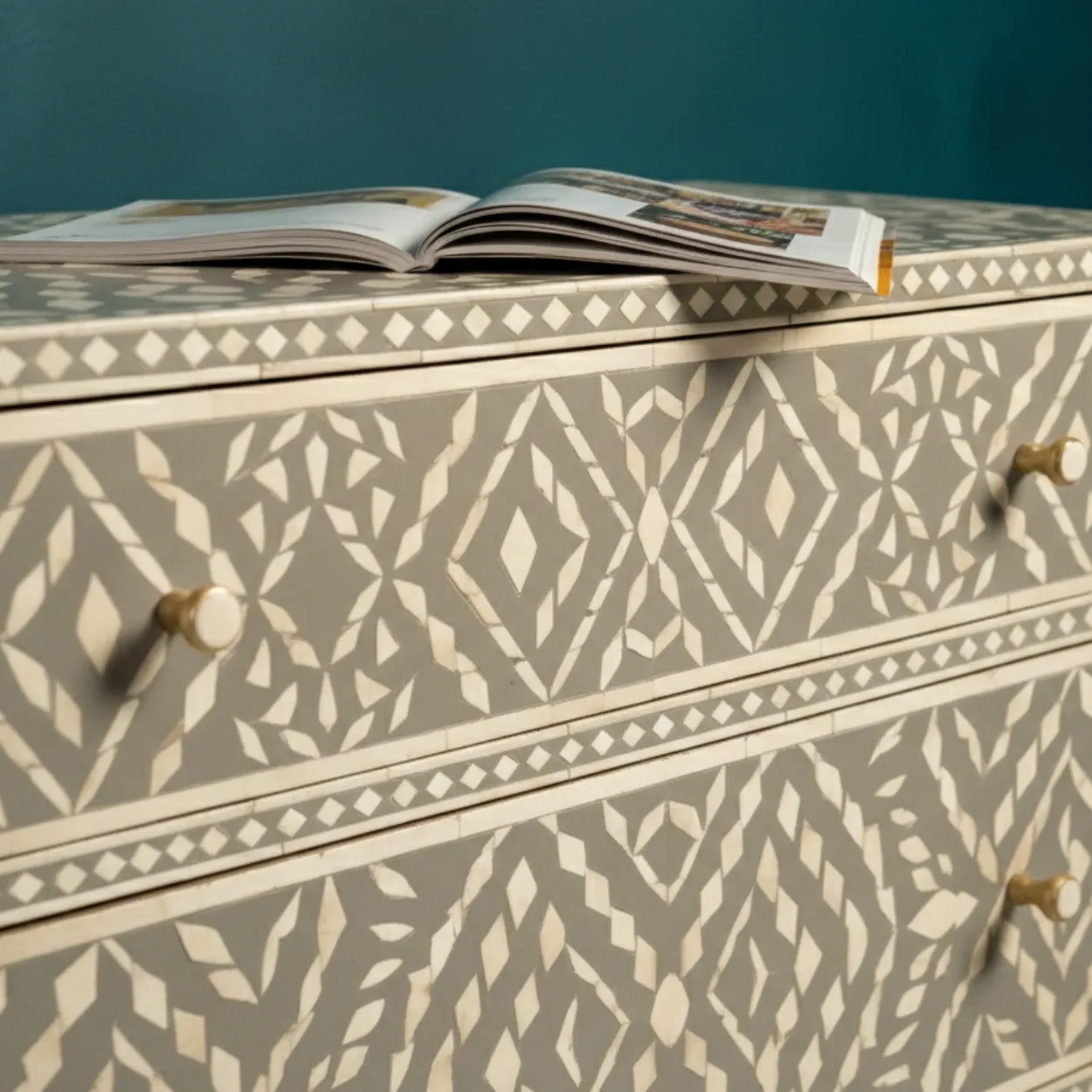 Bone Inlay Grey 6 Chest of Drawer - Image 6