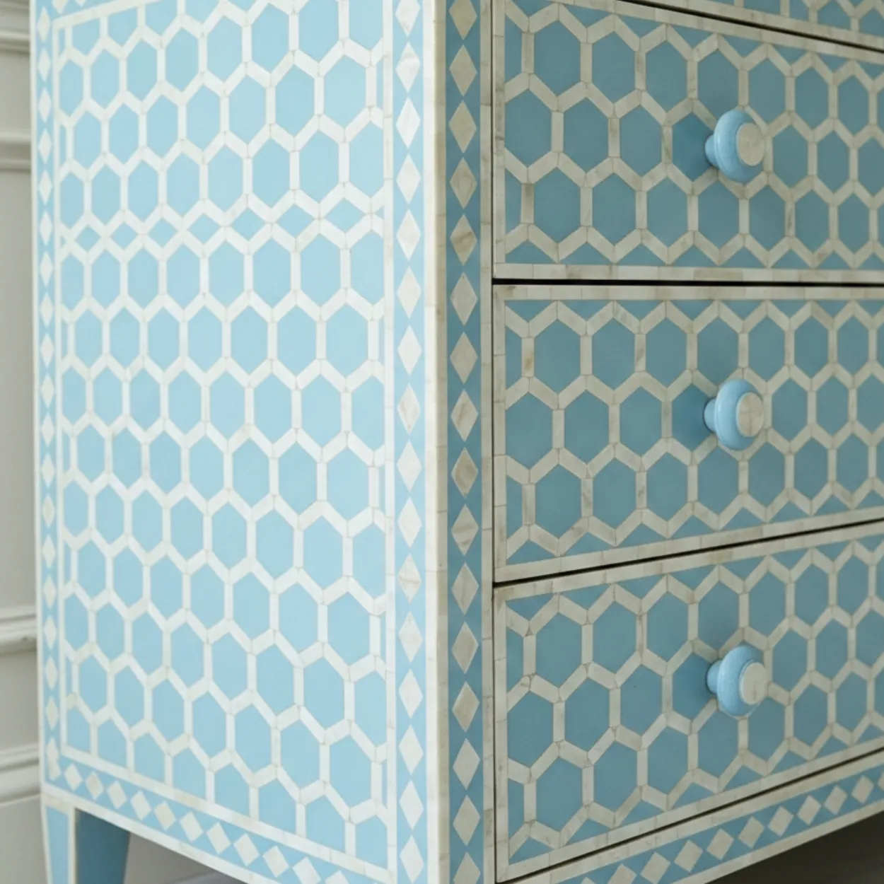 Mother of Pearl Blue 4-Drawer Chest of Drawers - Image 5